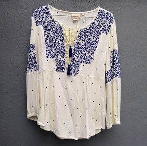 *ANTHRO* Embroidered long sleeved top